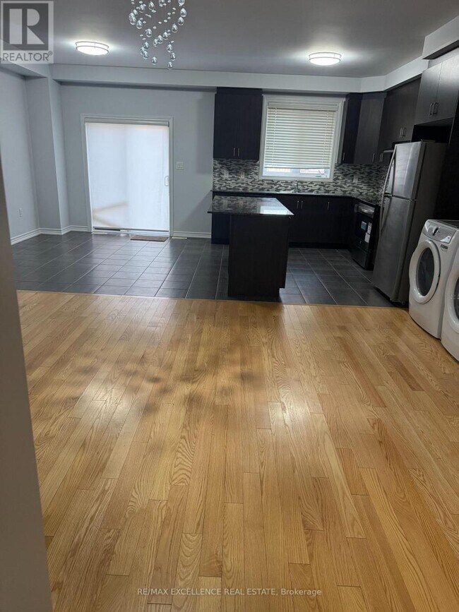 Building Photo - 25 Sail Rd