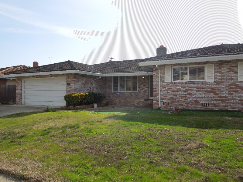 Primary Photo - 1230 Gilcrest Ave