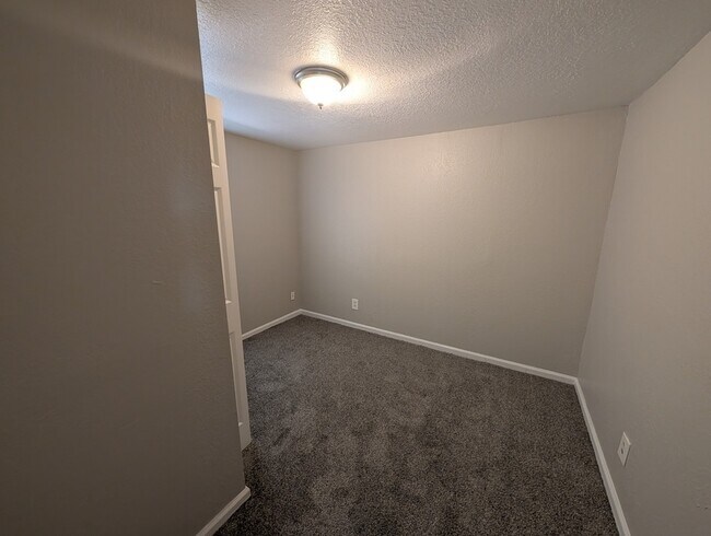 Foto del edificio - 3705 E North Bay St
