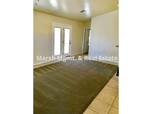 Foto del edificio - Beautiful 3 bedroom home in Mesa in a gate...