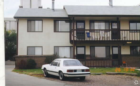 Primary Photo - 5251 Wyandot St