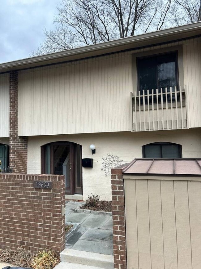 Building Photo - 19629 Brassie Pl