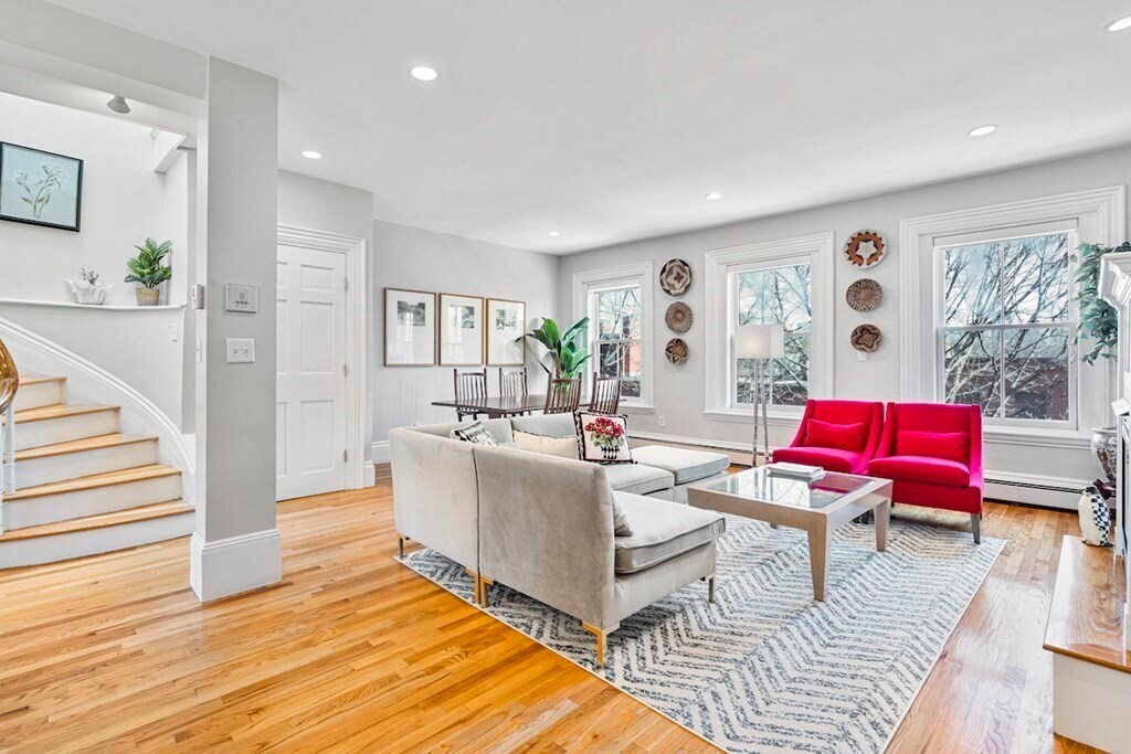 Foto principal - 194 W Springfield St