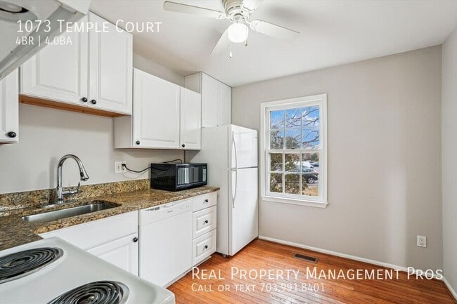 Building Photo - 1073 Temple Ct