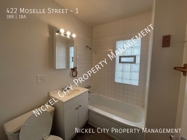 Building Photo - 422 Moselle St