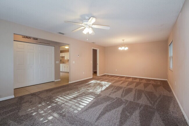 Building Photo - 4652 Ardale St