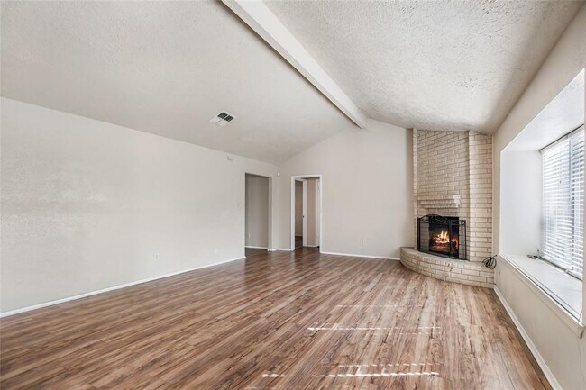 Building Photo - 17555 Compass Rose Cir