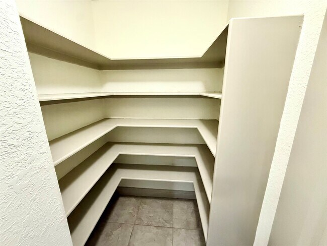 Foto del edificio - 4514 Inker St