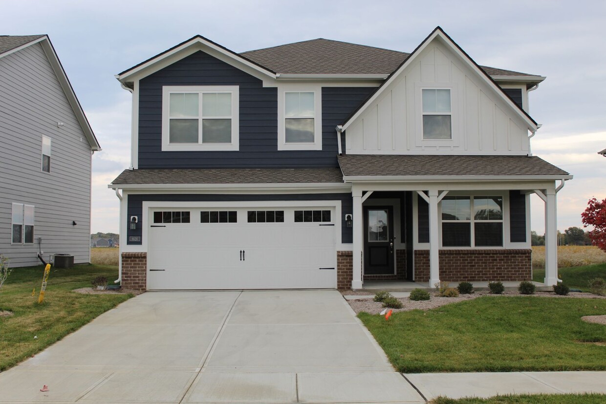 Foto principal - Spacious 5 BR Home in Brownsburg!