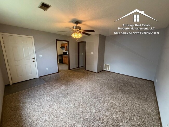 Building Photo - 541 Collier Ln