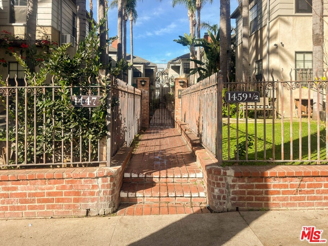 Foto del edificio - 1449 N Alta Vista Blvd