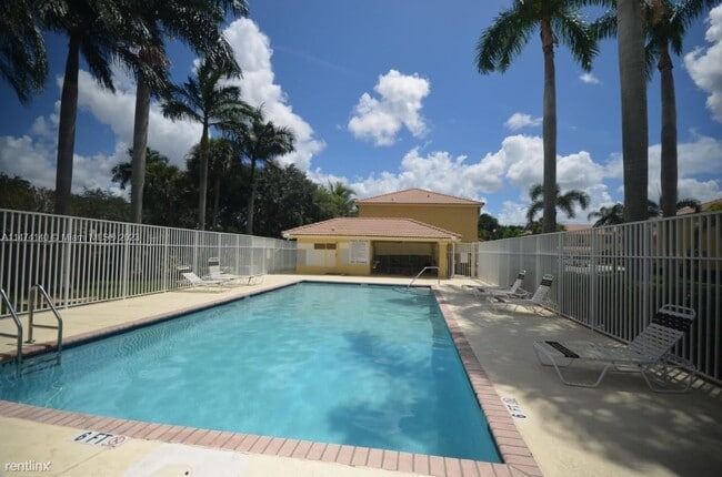 Building Photo - 2 br, 2 bath House - 1333 E Hallandale Bea...