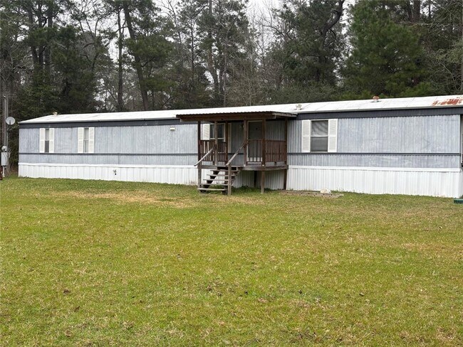 Building Photo - 0 Hall Dr S