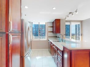 Building Photo - 1 2nd St