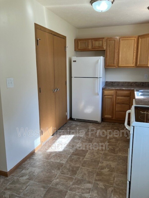 Building Photo - 152 Cardinal Wy