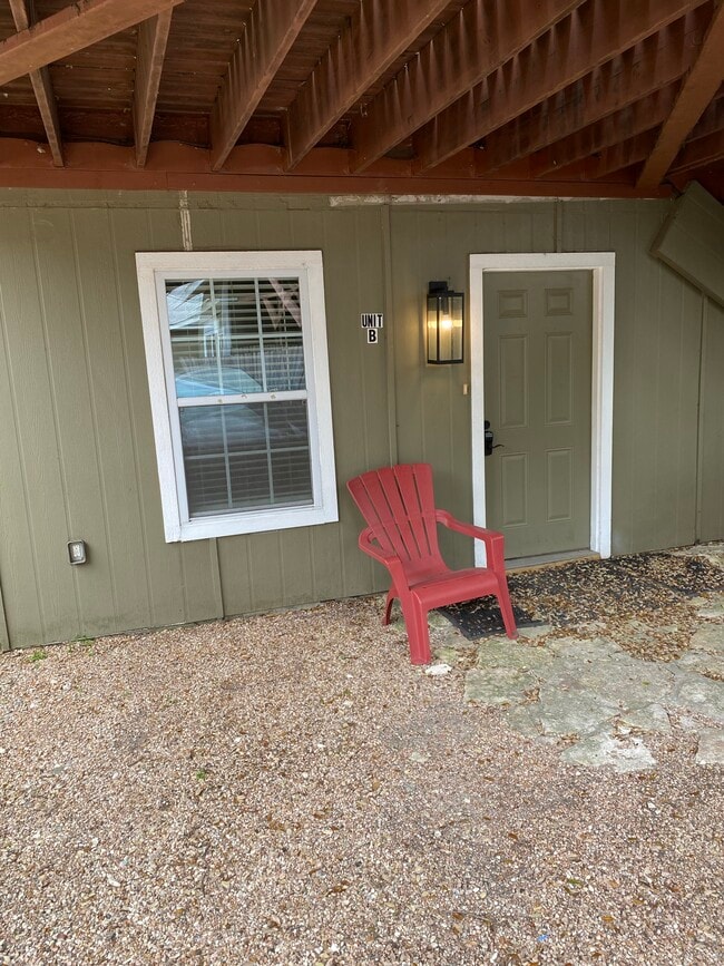 Front entrance - 4521 Merle Dr