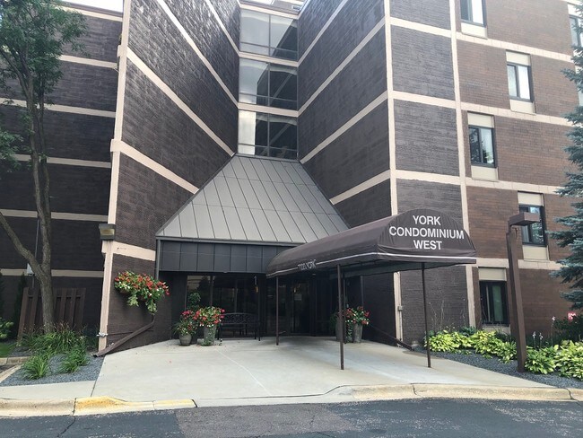 Foto del edificio - 7220 York Ave S
