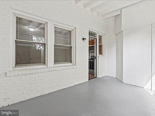 Building Photo - 1258 Simms Pl NE