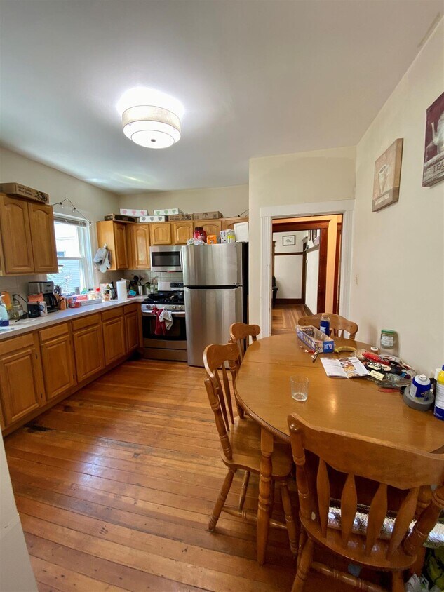 Primary Photo - 270 Harvard St