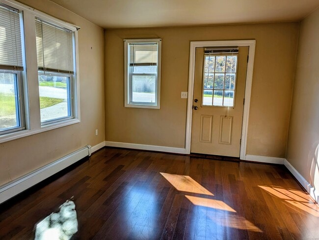 Foto del edificio - 778 Buddington Rd