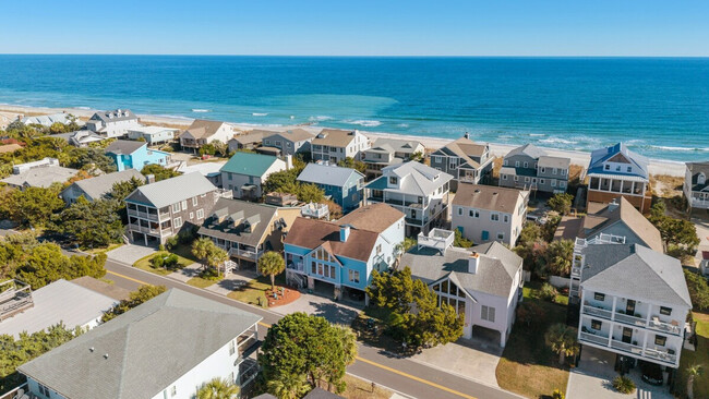 Building Photo - 601 Hazard St