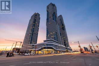 Building Photo - 8 Interchange Wy