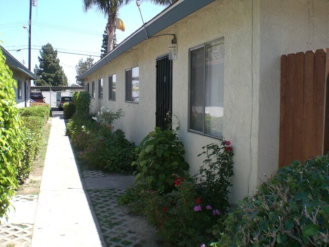 Foto del edificio - 7576 23rd St