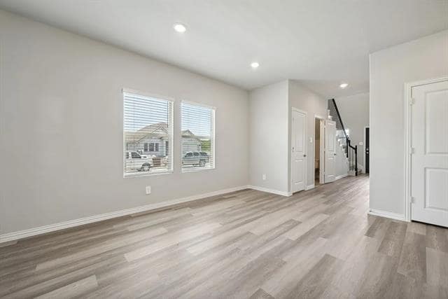 Foto del edificio - 521 Willet Dr