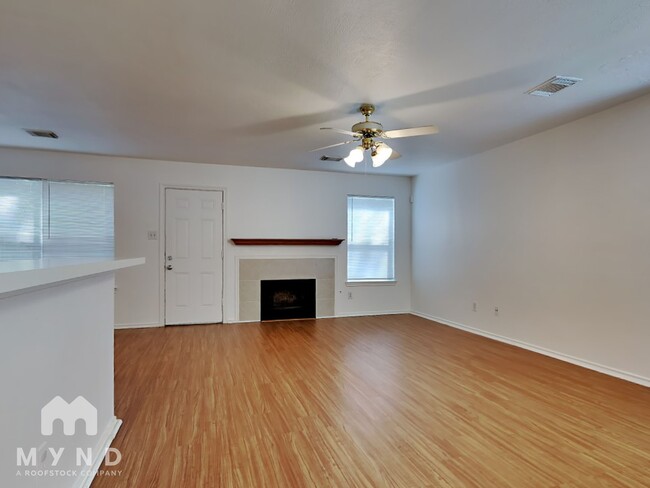 Building Photo - 130 S Walden Elms Cir