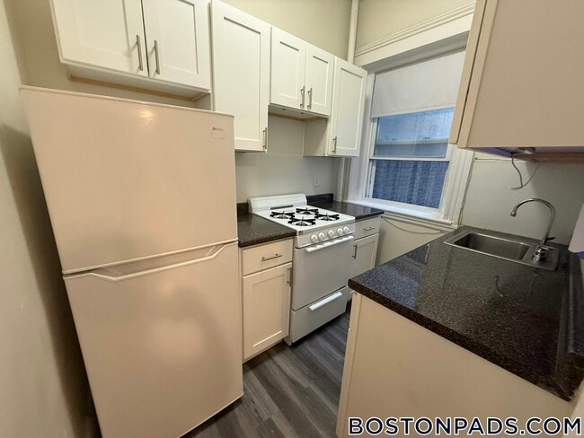 Building Photo - 1185 Boylston St