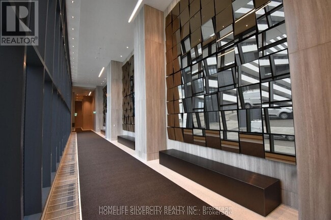 Building Photo - 225 Commerce St