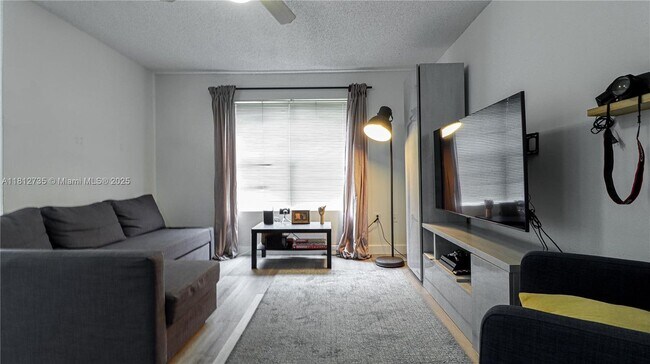 Foto del edificio - 10371 SW 150th Pl