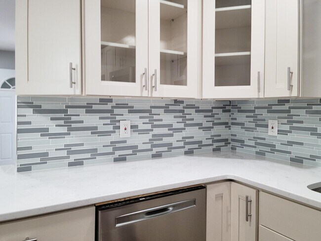Building Photo - 111 68TH St