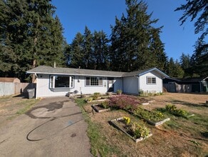 Building Photo - 11759 Gable Ave SW