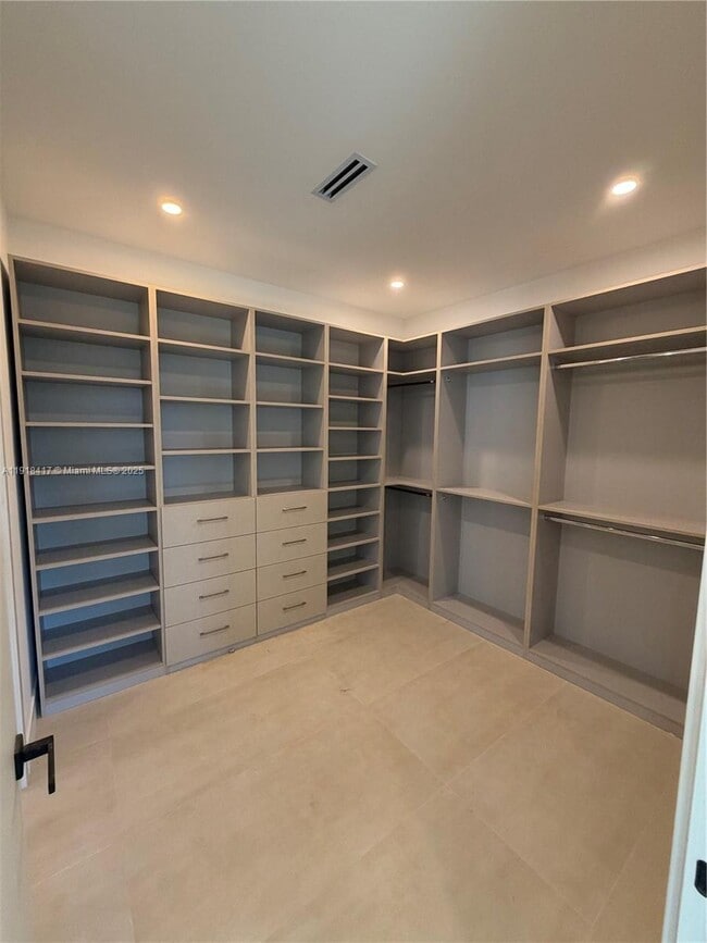 Foto del edificio - 1337 NE 13th Ave