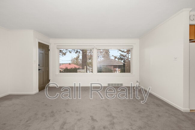 Foto del edificio - 827 W 11th Ave