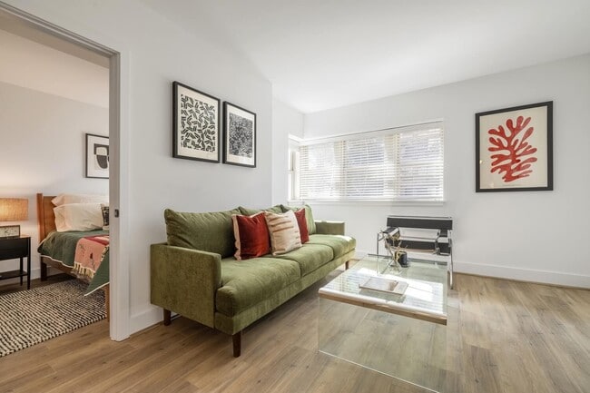 Photo - The Wray Apartments