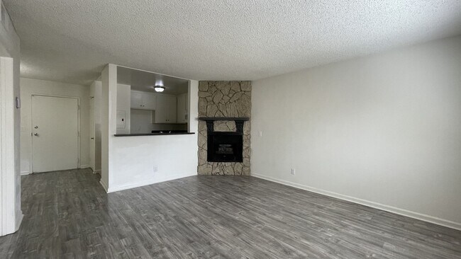 Building Photo - 12249