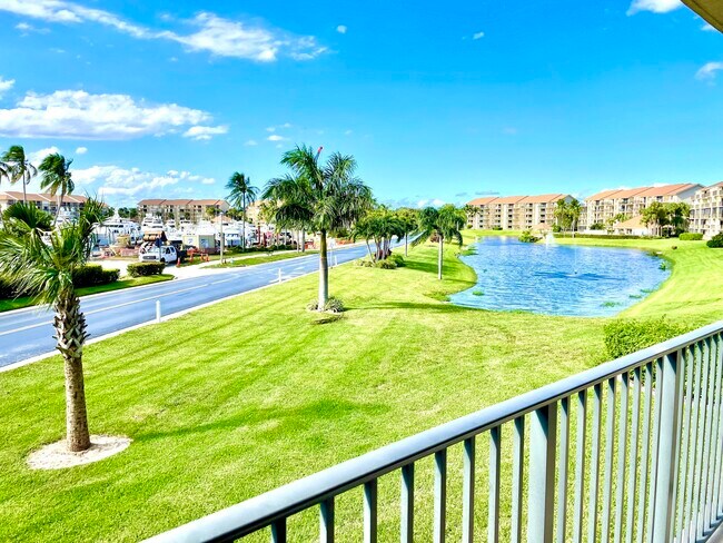 Foto del edificio - 901 Seafarer Cir
