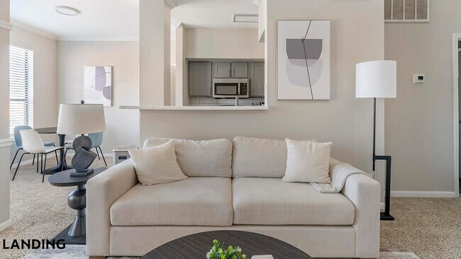 Foto del edificio - 2500 Woodland Park Dr