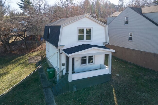 Building Photo - Newly Renovated 2 Bedroom Home in the Sout...