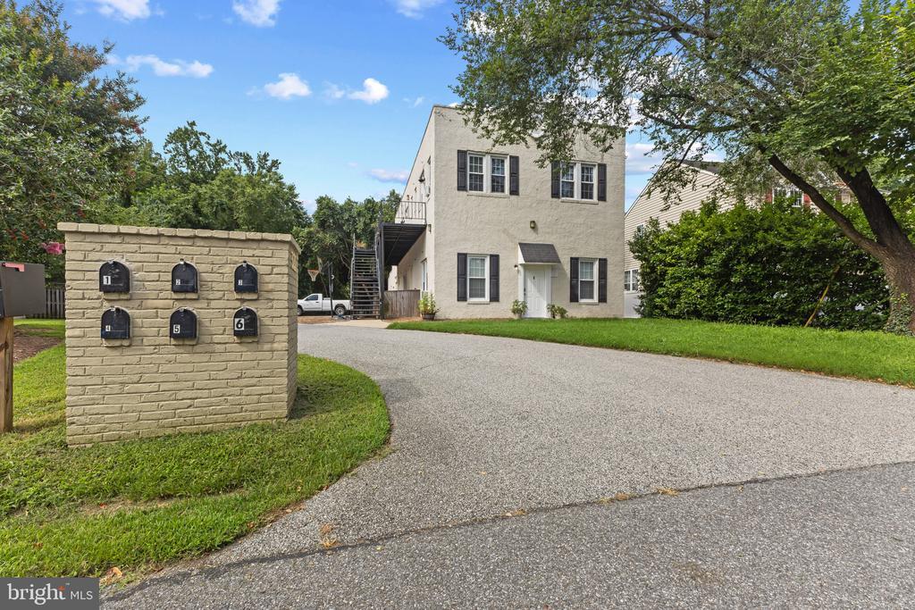 Foto principal - 321 Magothy Rd