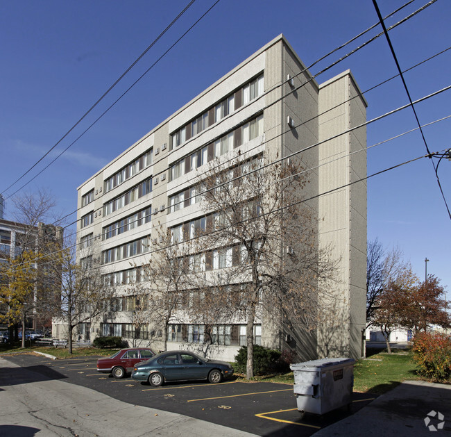 Building Photo - Congress Apartments