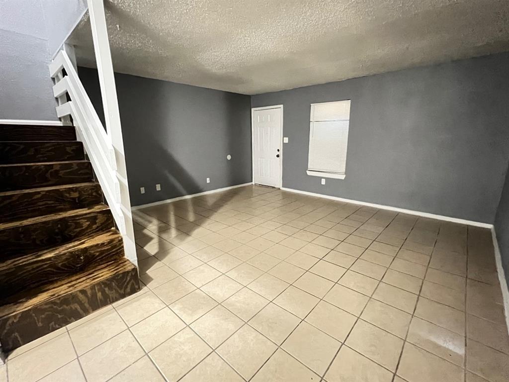 Primary Photo - 607 Sinclair Dr