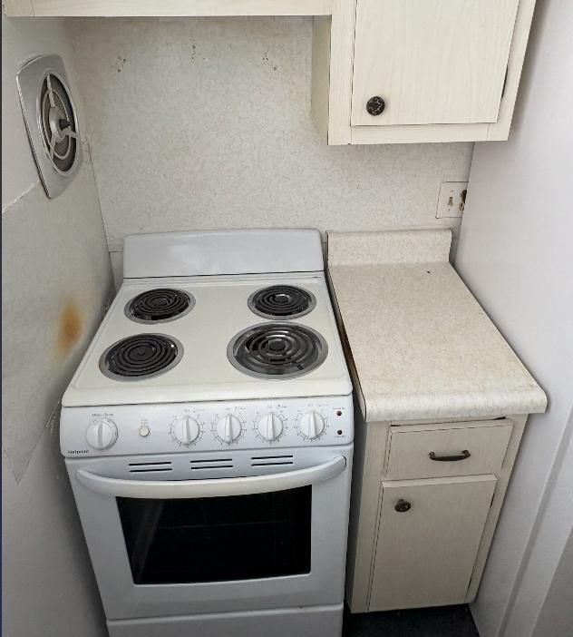 Building Photo - 1406 Barton Rd