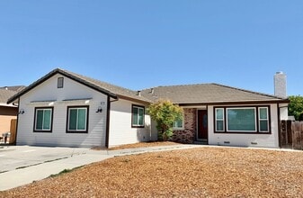 Building Photo - 900 Apricot Ln