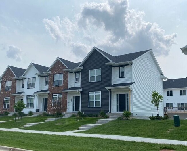 Building Photo - $2,500 | 3 Bedroom, 2.5 Bathroom Townhome | Newer Construction | No Pets | Available for August 1...