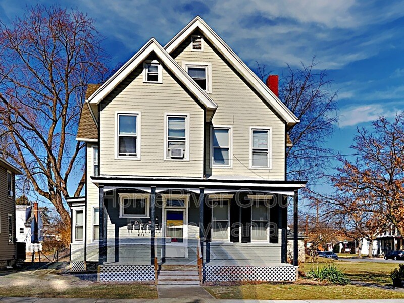 Primary Photo - 411 W North St