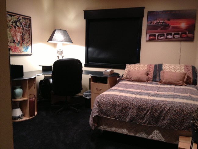 Your bedroom? - 1150 River Rd