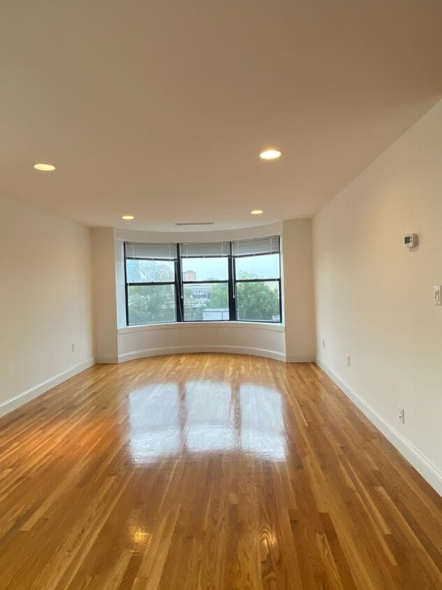 Primary Photo - 115 Jersey St